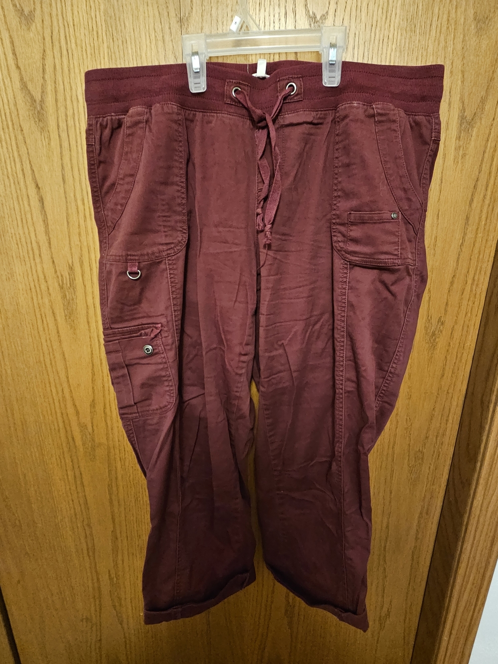 Maurices Maroon Cargo Capris